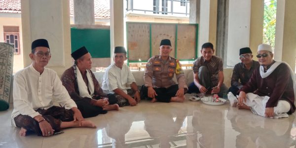 Sholat Jumat Keliling Bhabinkamtibmas Jatirangga