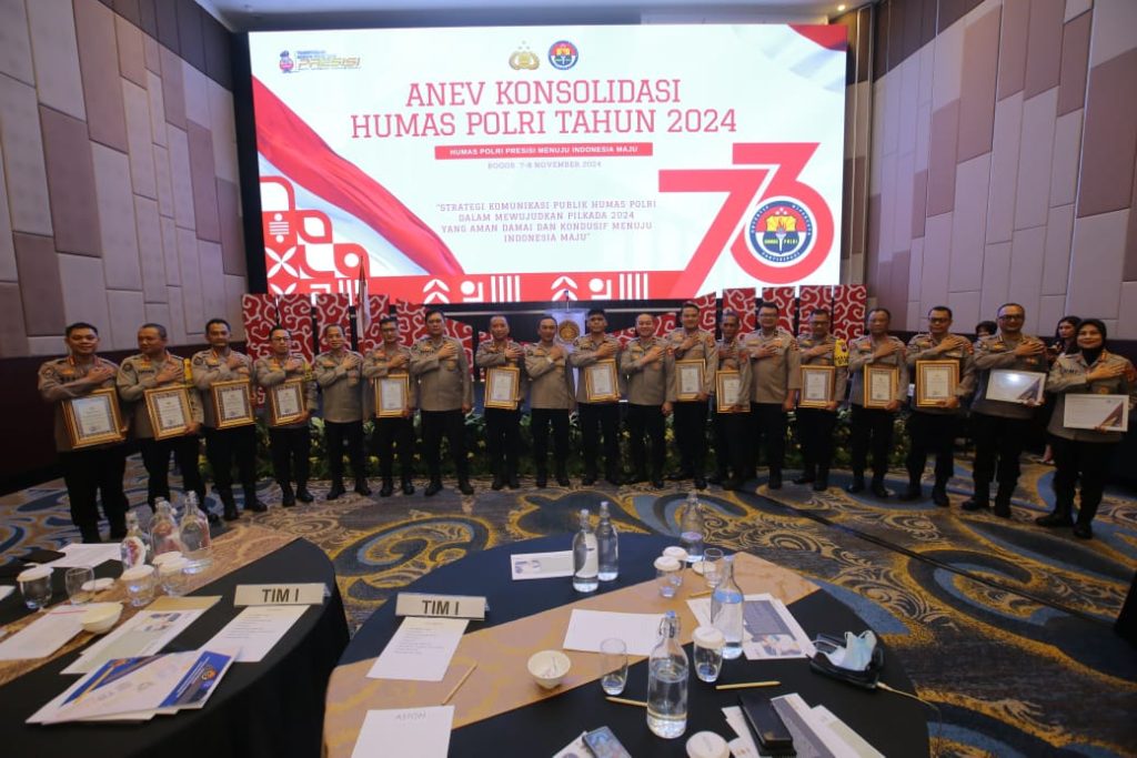 Anev Konsolidasi Divisi Humas Polri
