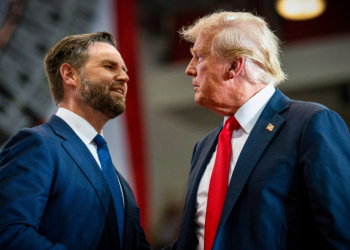 Donald Trump Dilantik Sebagai Presiden ke 47 Amerika Serikat, JD Vance Resmi Menjadi Wapres Termuda Ketiga