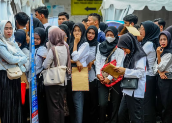 Jumlah Penduduk Usia Kerja di Indonesia Naik, Mayoritas Tenaga Kerja Lulusan SD ke Bawah